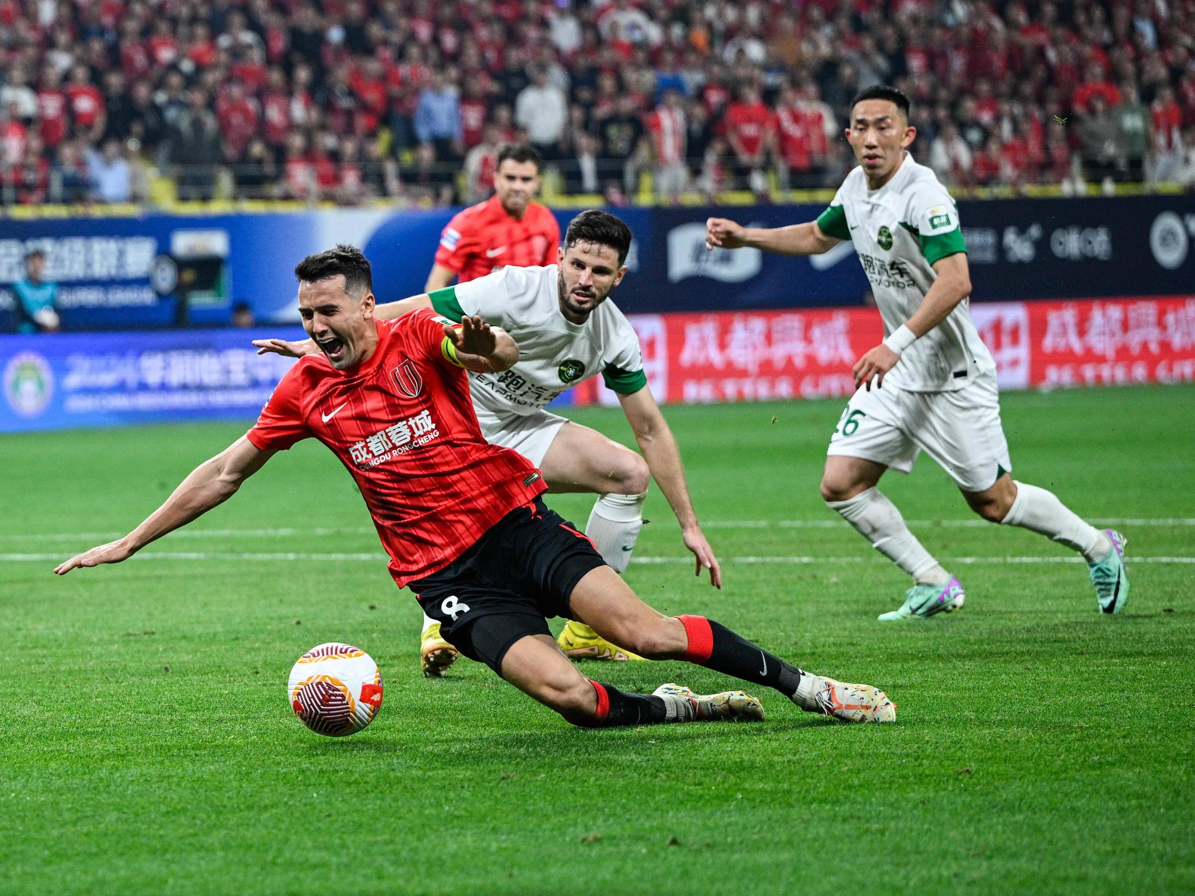 KU体育电竞-包含重磅！成都蓉城今晚刷新队史纪录今晨成都蓉城备战国王杯，萨克拉门托国王围绕意大利杯战术微调的词条