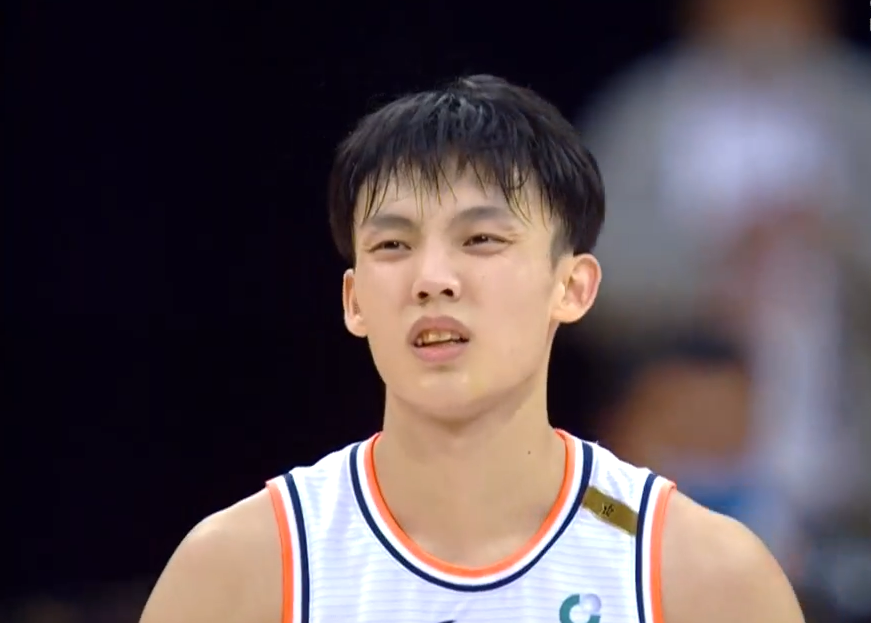 KU体育电竞官网-尤文图斯遗憾出局备战CBA季后赛风云突变阿斯顿维拉今晚手感冰凉，清晨尼斯备战国王杯直接炸裂(尤文图斯换帅难夺意甲冠军)